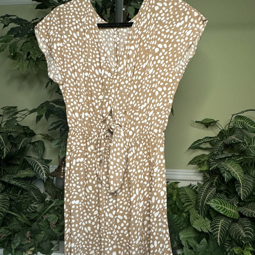 Beige & White Short Sleeve Tie Front Romper Playsuit